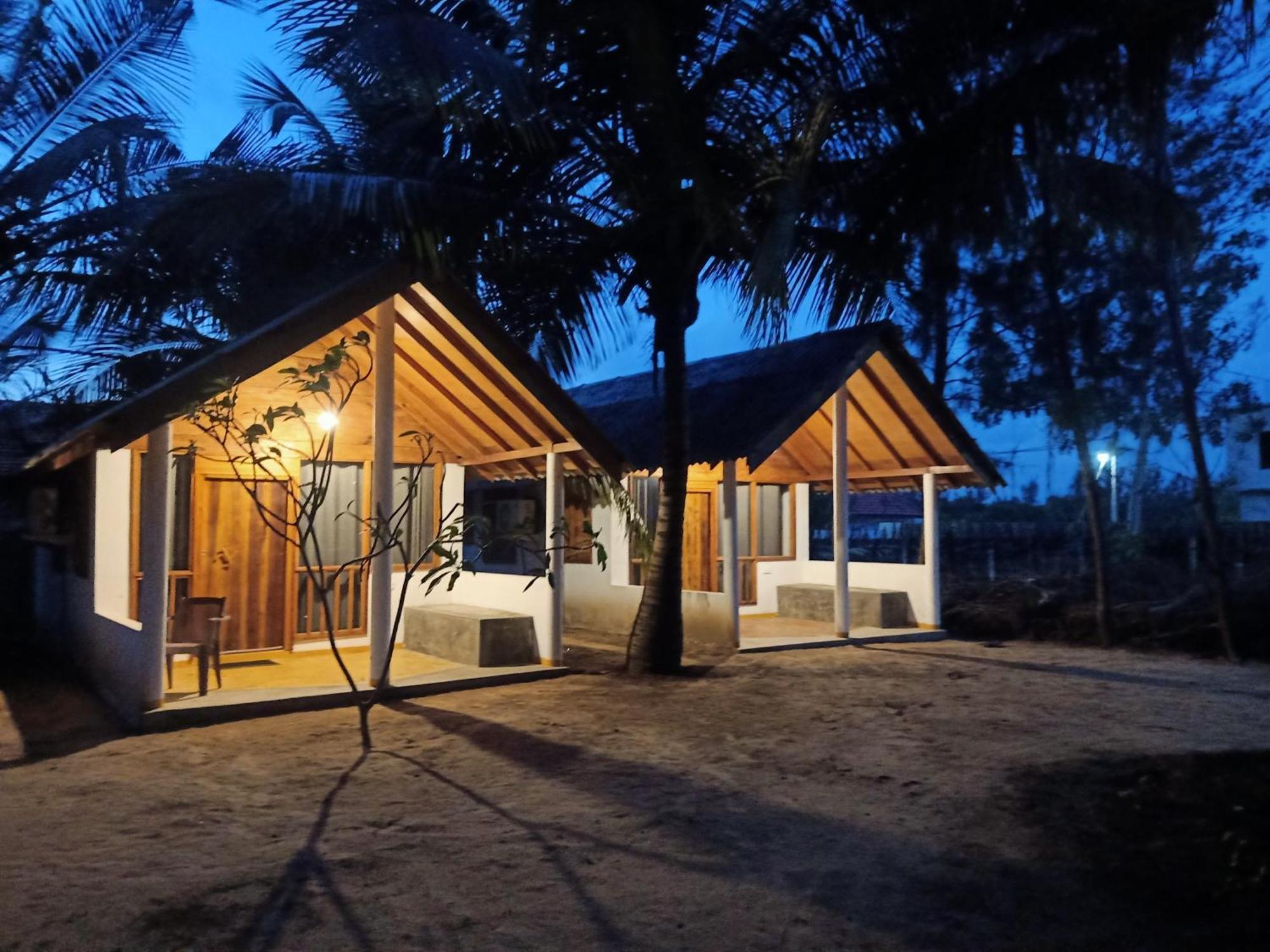 Sand Dune Beach Resort & Surf Camp 아루감 베이 외부 사진