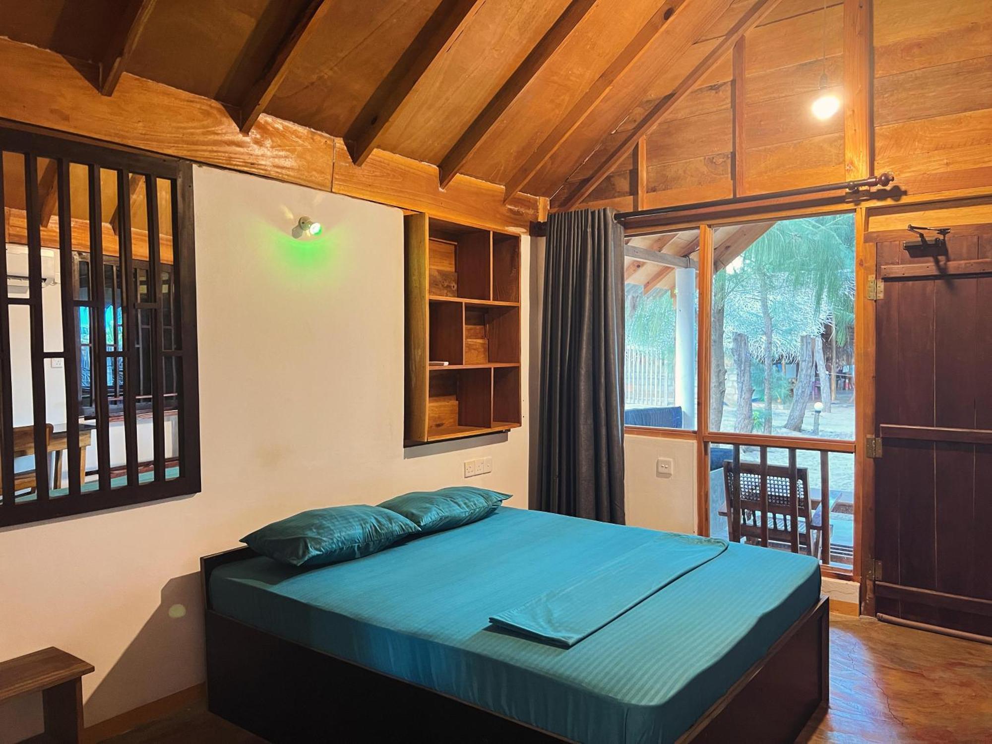 Sand Dune Beach Resort & Surf Camp 아루감 베이 외부 사진