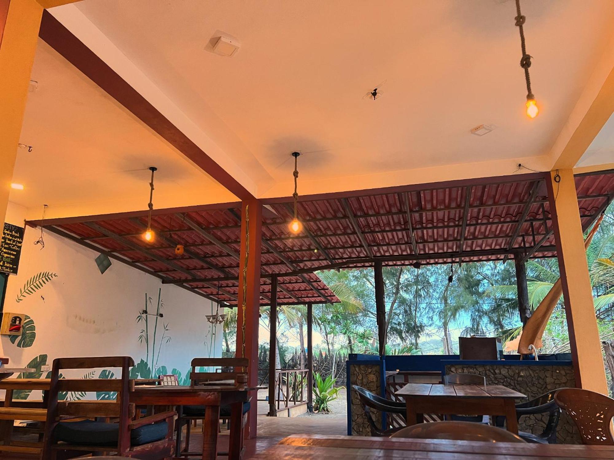 Sand Dune Beach Resort & Surf Camp 아루감 베이 외부 사진