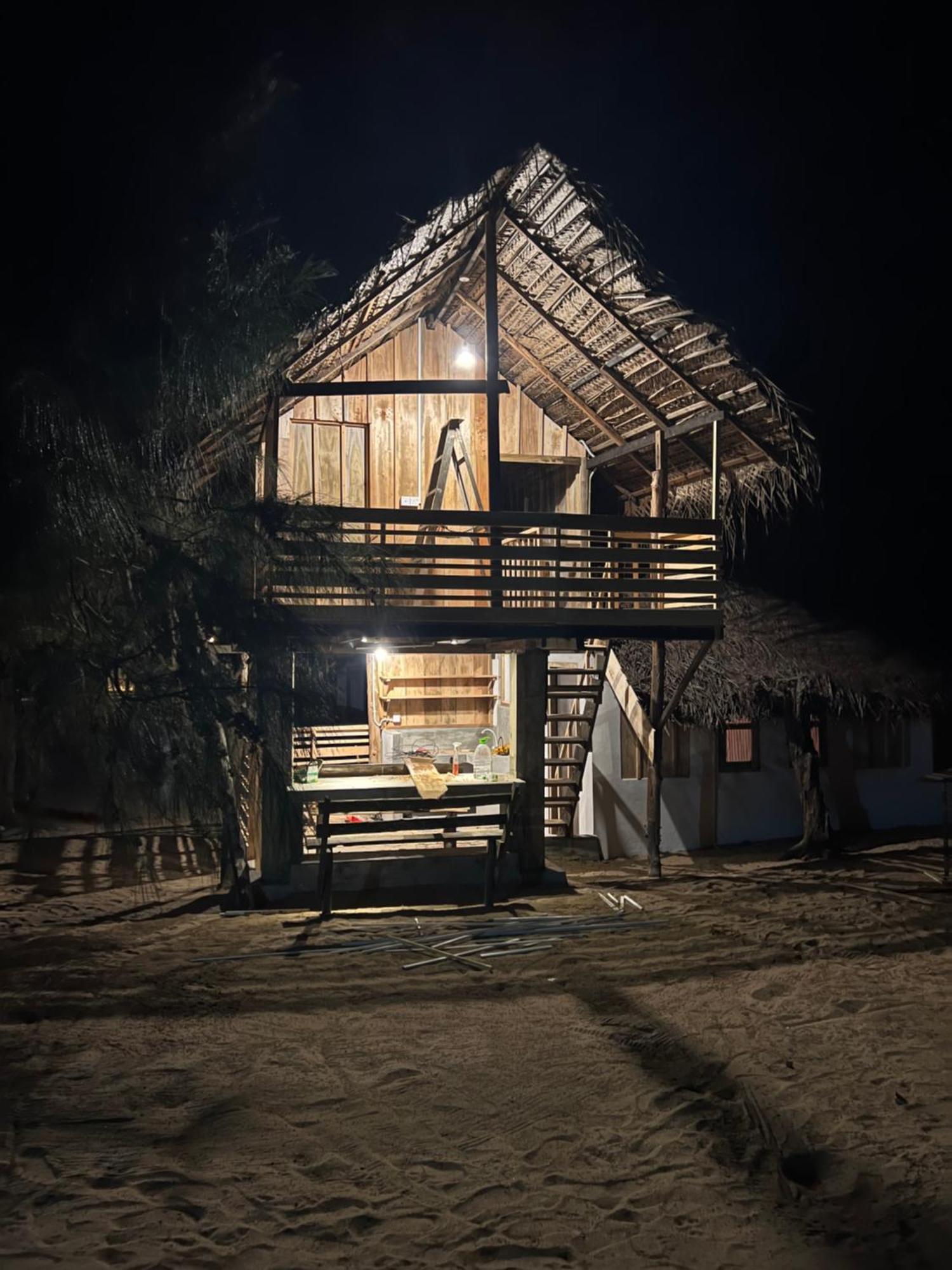 Sand Dune Beach Resort & Surf Camp 아루감 베이 외부 사진