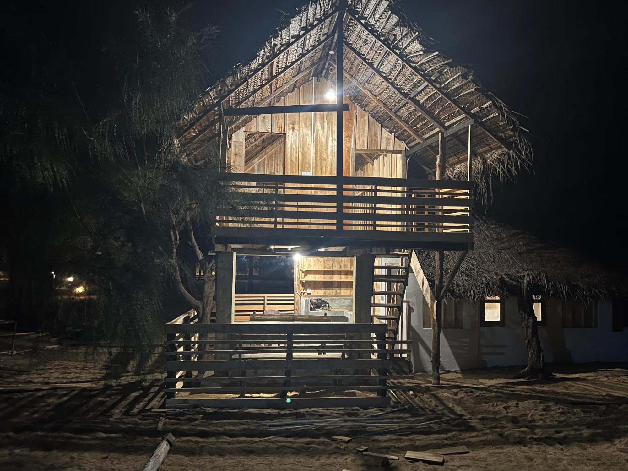 Sand Dune Beach Resort & Surf Camp 아루감 베이 외부 사진