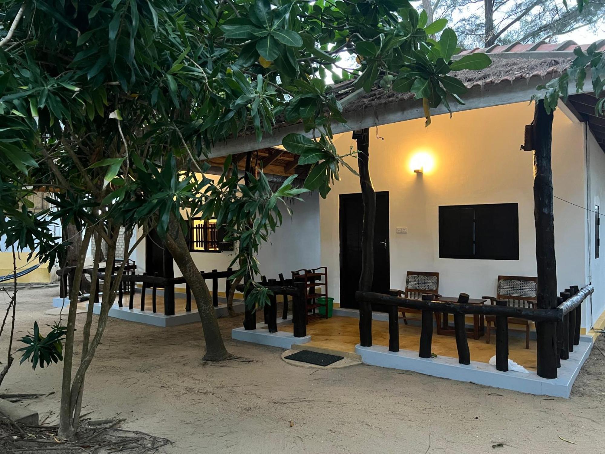 Sand Dune Beach Resort & Surf Camp 아루감 베이 외부 사진