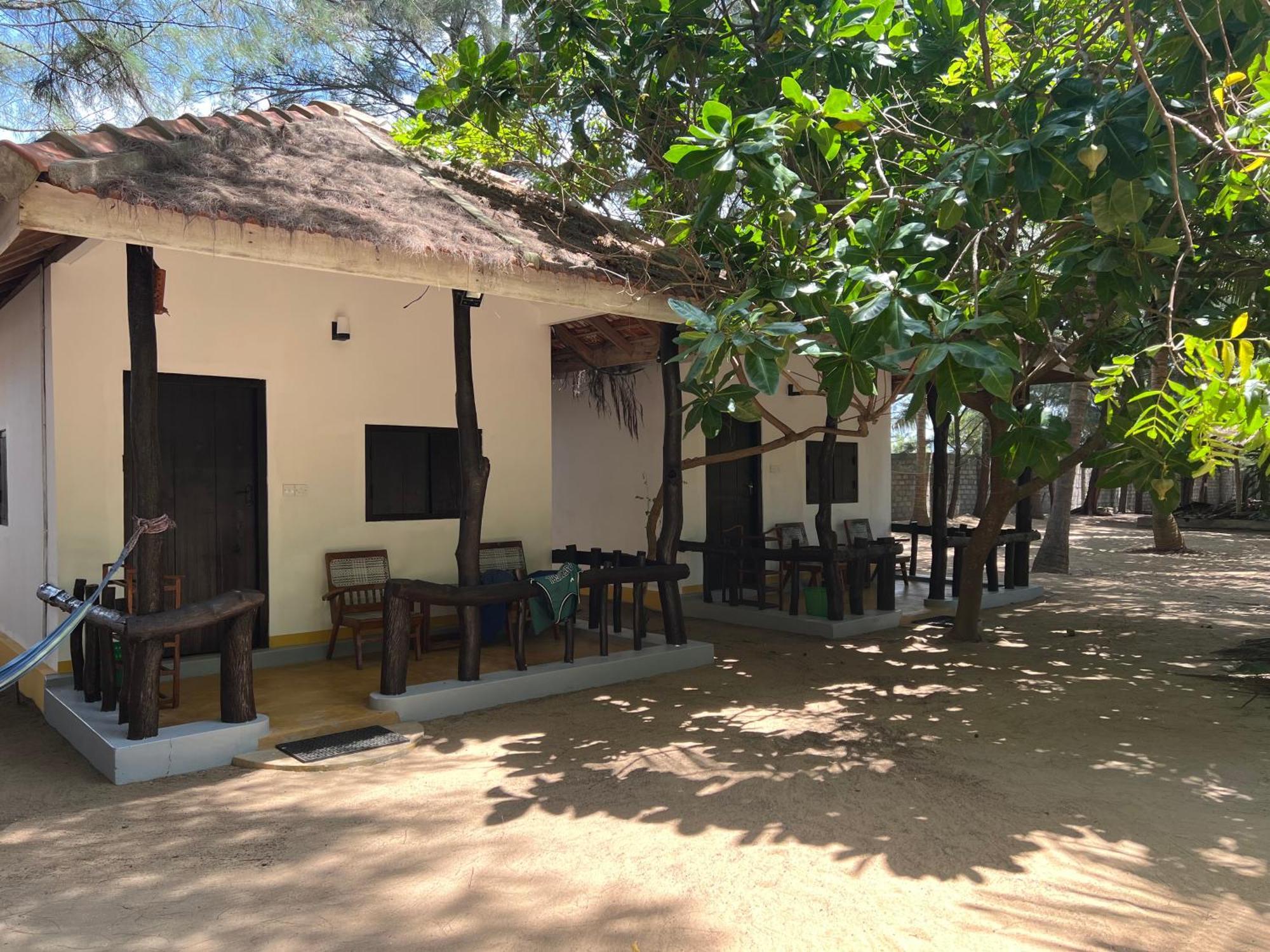 Sand Dune Beach Resort & Surf Camp 아루감 베이 외부 사진